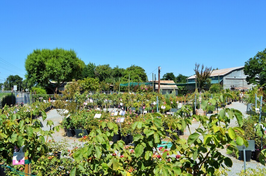 More Photos Of 2750 W Devonshire Ave, Hemet Freestanding For Sale