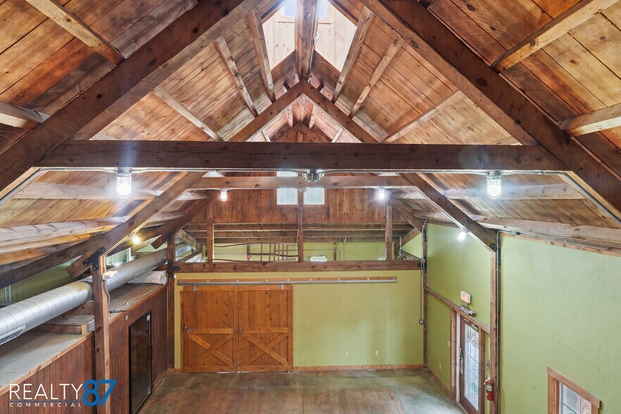 More Photos Of 495 Miller Rd, Hiawatha Specialty For Sale