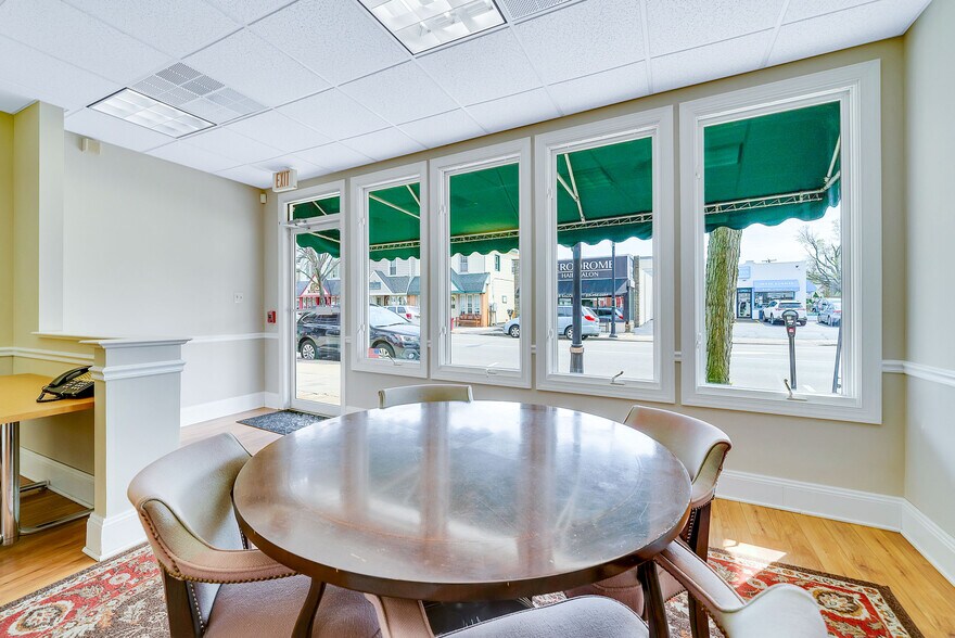 More Photos Of 124 S York Rd, Hatboro Office For Sale