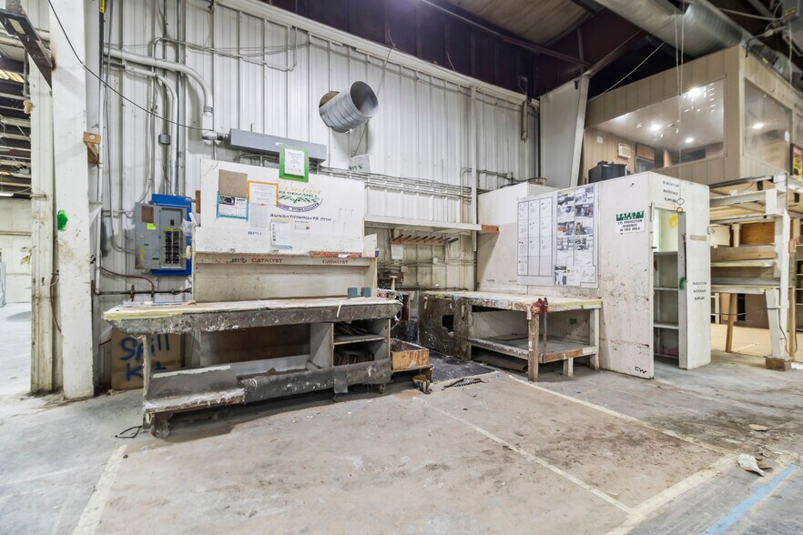 More Photos Of 4618 Pointe Tremble Rd, Clay Township Warehouse For Sale