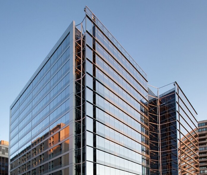 More Photos Of 1400 Crystal Dr, Arlington Office For Lease