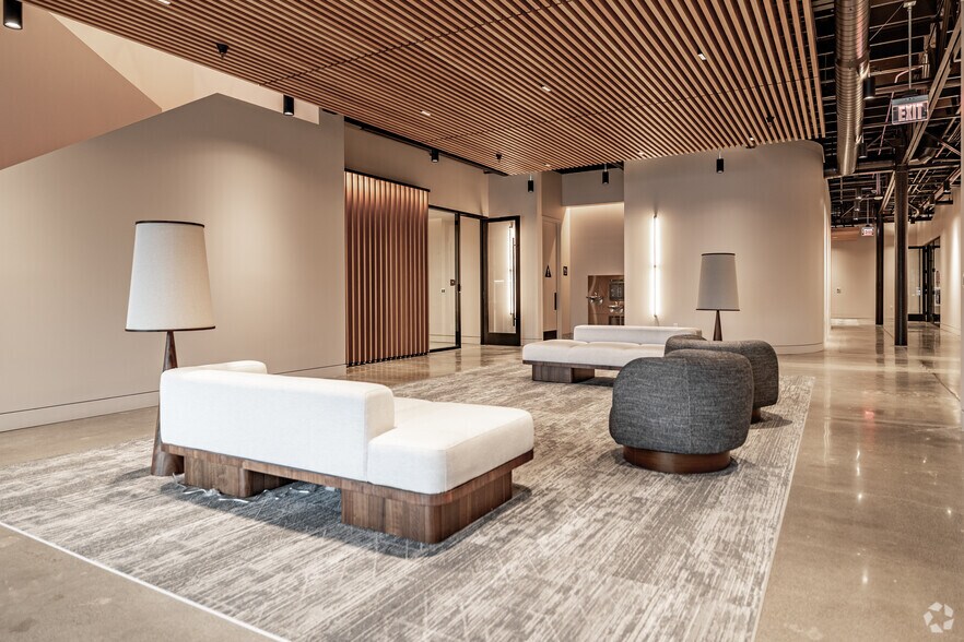 More Photos Of 200 E Baker St, Costa Mesa Loft Creative Space For Lease