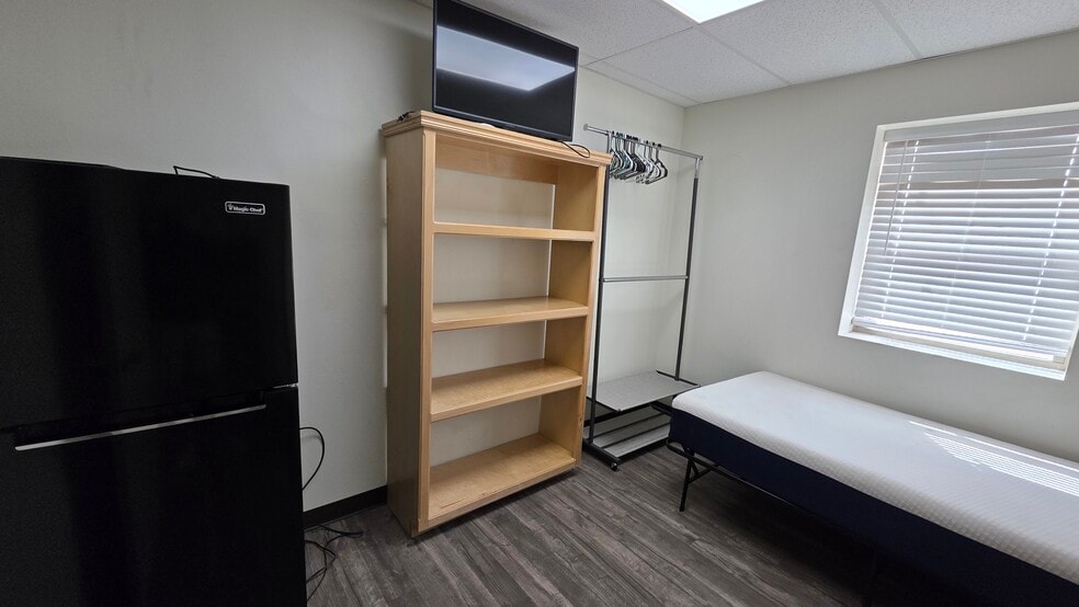 More Photos Of 8211 E County Road 62, Midland Warehouse For Sale