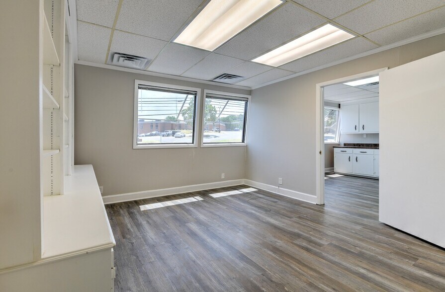 More Photos Of 125 Enon Springs Rd E, Smyrna Medical For Lease