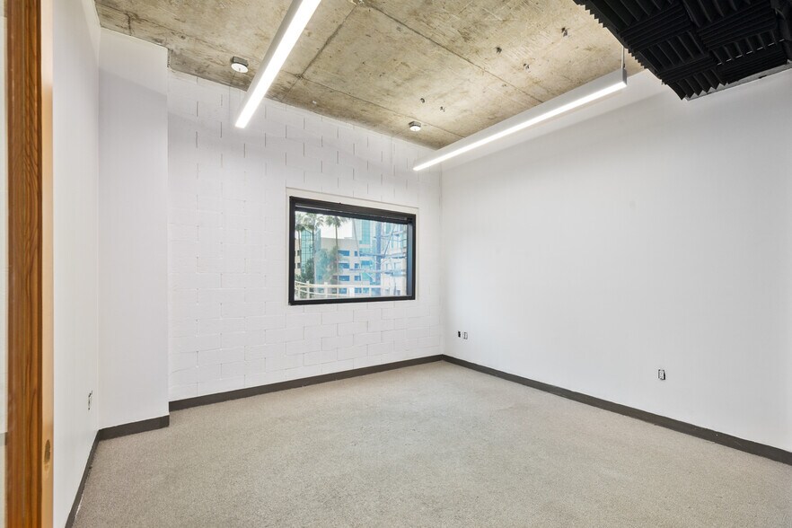 More Photos Of 11388-11390 W Olympic Blvd, Los Angeles Loft Creative Space For Lease
