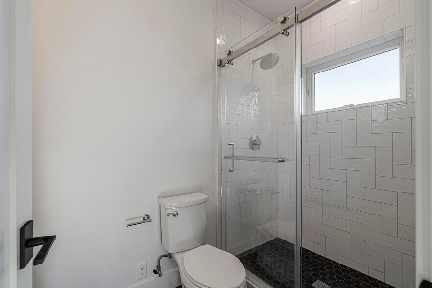 More Photos Of 1460 Kentfield Ave, Redwood City Multifamily For Sale