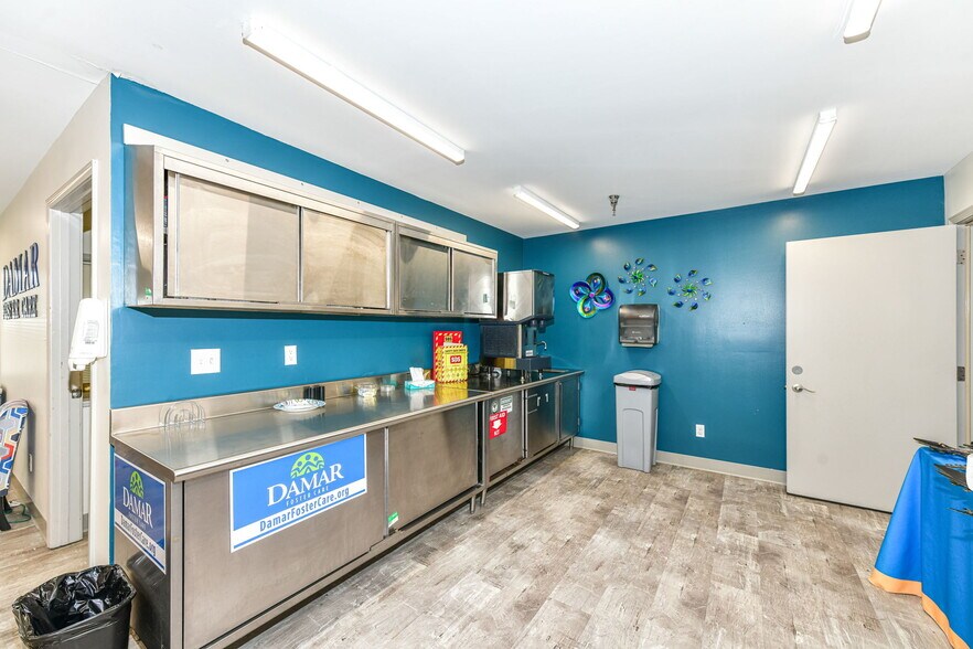 More Photos Of 1640 N Ritter Ave, Indianapolis Medical For Lease