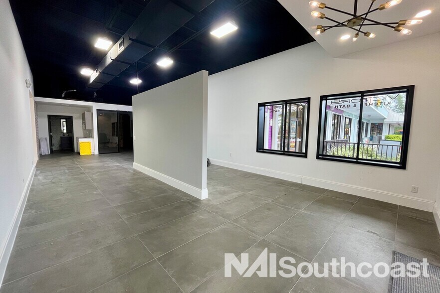 More Photos Of 4392 NE Ocean Blvd, Jensen Beach Storefront Retail Office For Lease