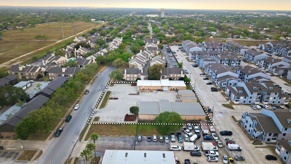More Photos Of 5502 Burnham Dr, Corpus Christi Loft Creative Space For Lease