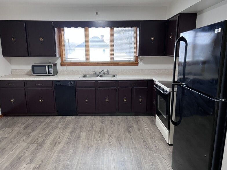 More Photos Of 318 Main St, Wampum Apartments For Sale