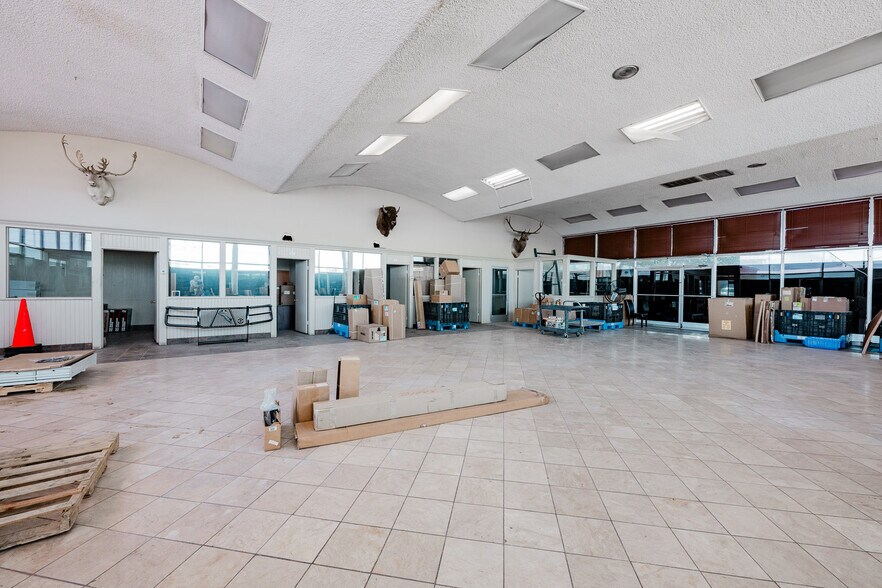 More Photos Of 2500 E 8th St, Odessa Auto Repair For Sale