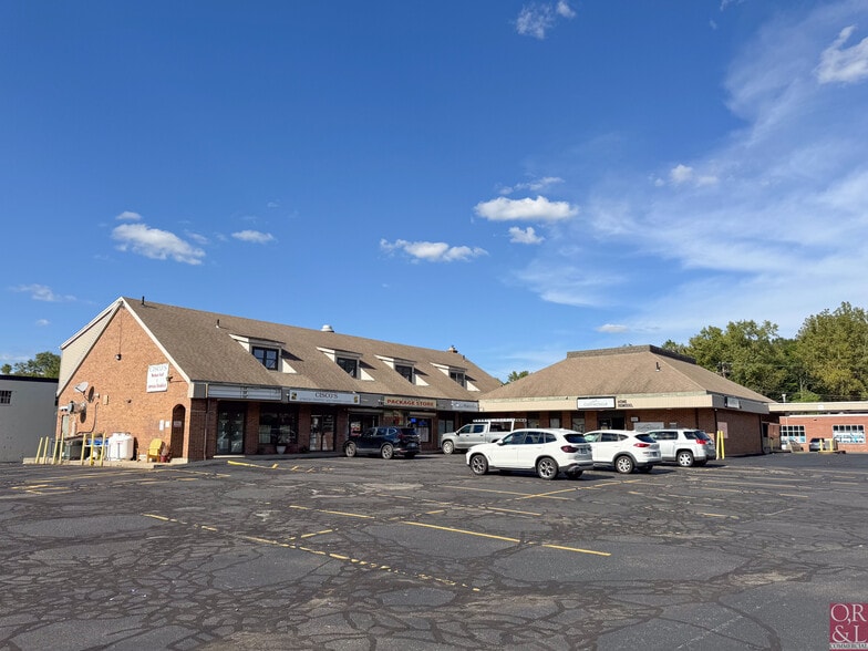 Primary Photo Of 252-260 Hartford Ave, Newington Unknown For Lease