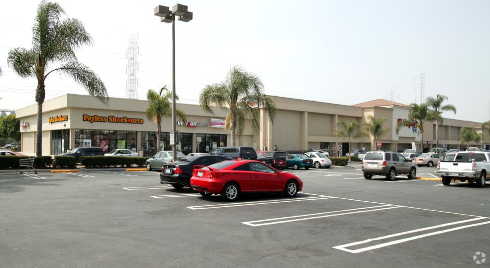 More Photos Of 5700-5704 Firestone Blvd, South Gate General Retail For Lease