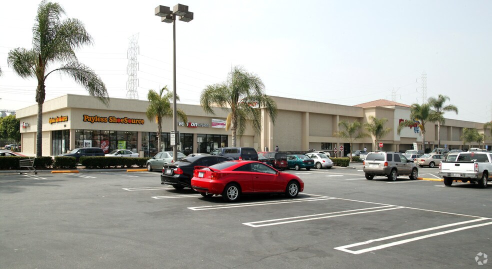 More Photos Of 5700 Firestone Blvd, South Gate Unknown For Lease