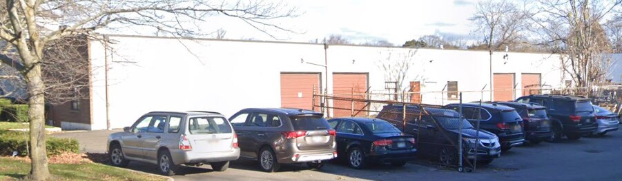 More Photos Of 73 Nancy St, West Babylon Warehouse For Lease