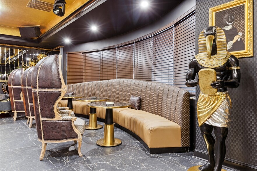 More Photos Of 2154 Bridge St, Philadelphia General Retail For Sale