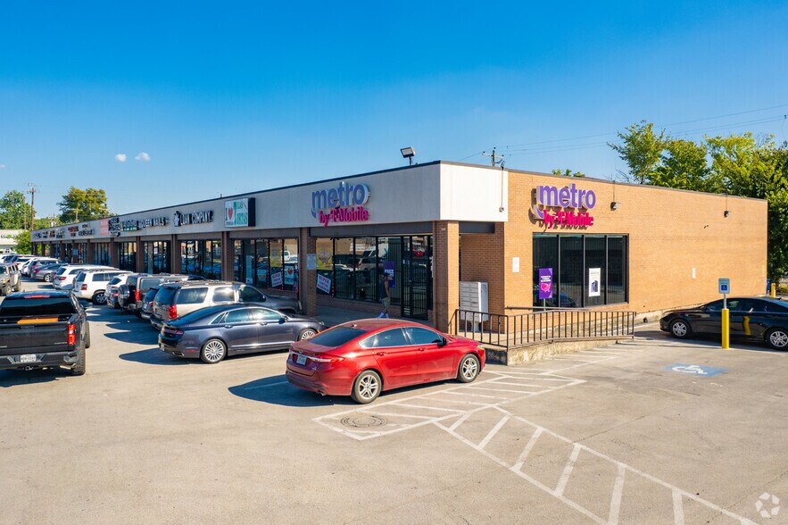 More Photos Of 910-940 E Tidwell Rd, Houston Unknown For Lease