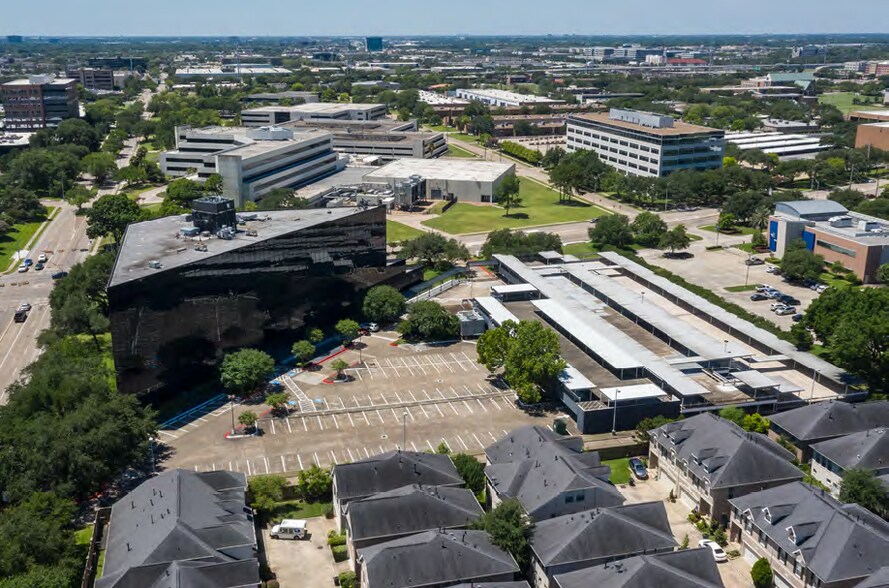More Photos Of 10000 Richmond Ave, Houston Office For Lease