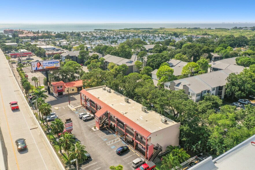 More Photos Of 4707 W Gandy Blvd, Tampa Storefront Retail Office For Lease