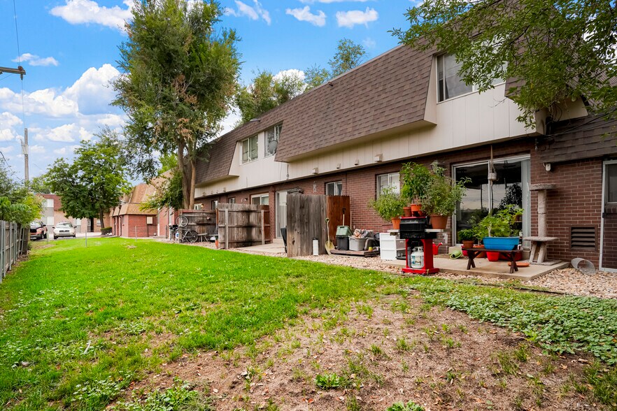More Photos Of 5550-5556 Newland Way, Arvada Apartments For Sale