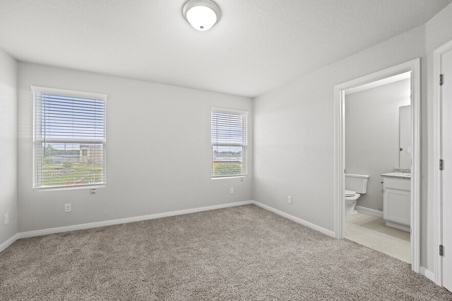 More Photos Of 8015 Dial Ike Dr, San Antonio Apartments For Sale