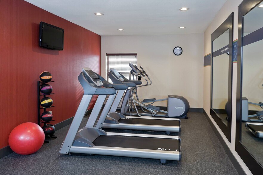 More Photos Of 4003 S Loop 289, Lubbock Hotel For Sale