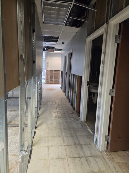 More Photos Of 13065 Old Tesson Ferry Rd, Saint Louis Office For Lease