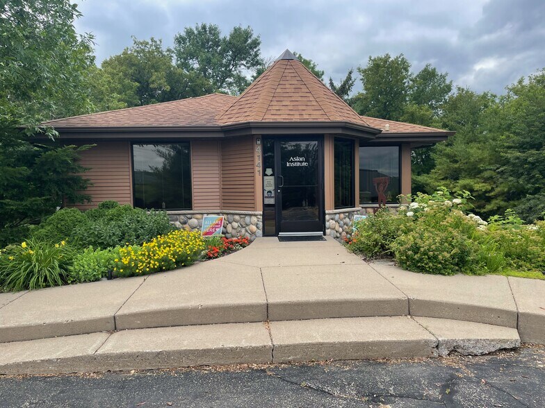 More Photos Of 4141 Old Sibley Memorial Hwy, Eagan Office For Sale