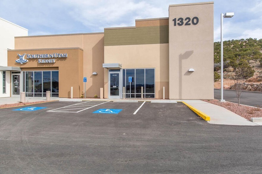 More Photos Of 1320 N Main St, Cedar City Storefront Retail Office For Lease