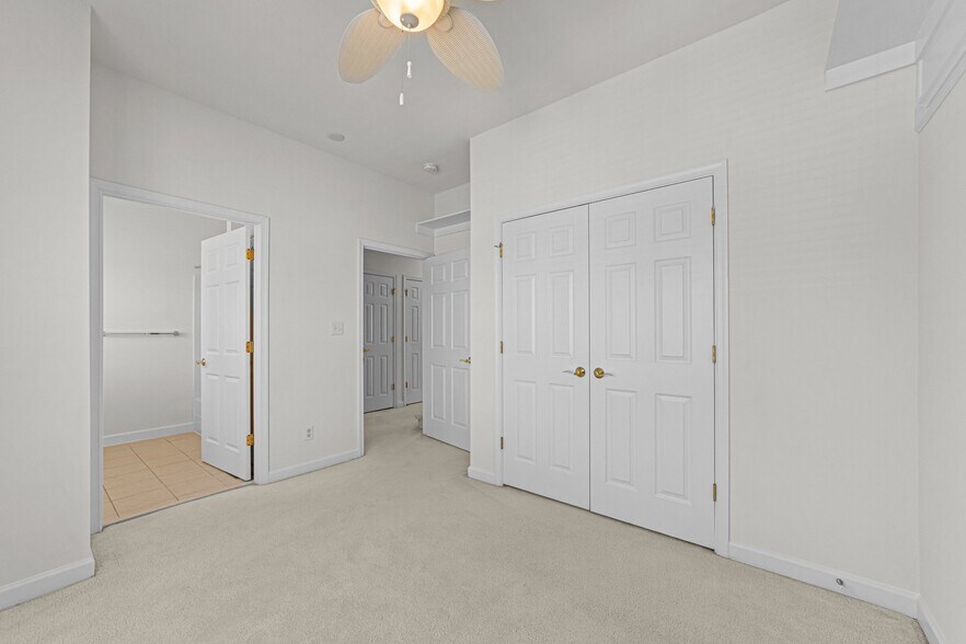 More Photos Of 2007 Baltic Ave, Virginia Beach Apartments For Sale