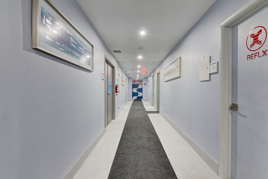 More Photos Of 715-717 Queen St E, Toronto Storefront Retail Office For Lease