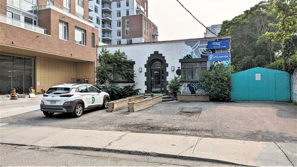 More Photos Of 297 Campbell Ave, Toronto General Retail For Sale