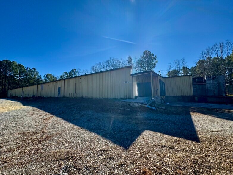 More Photos Of 4896 Deaton Rd, Trinity Warehouse For Lease
