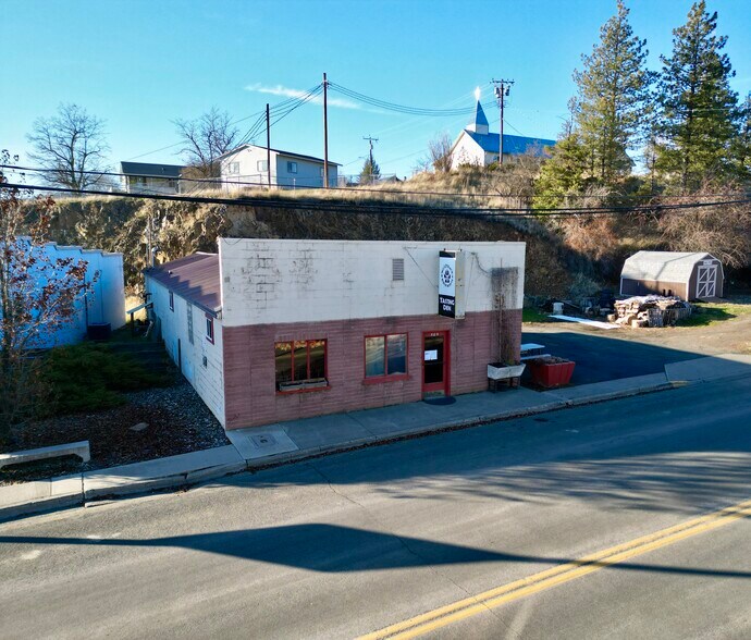 More Photos Of 505 King st, Cottonwood General Retail For Sale