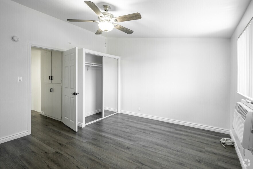More Photos Of 205 S McCoy Rd, Orange Apartments For Sale