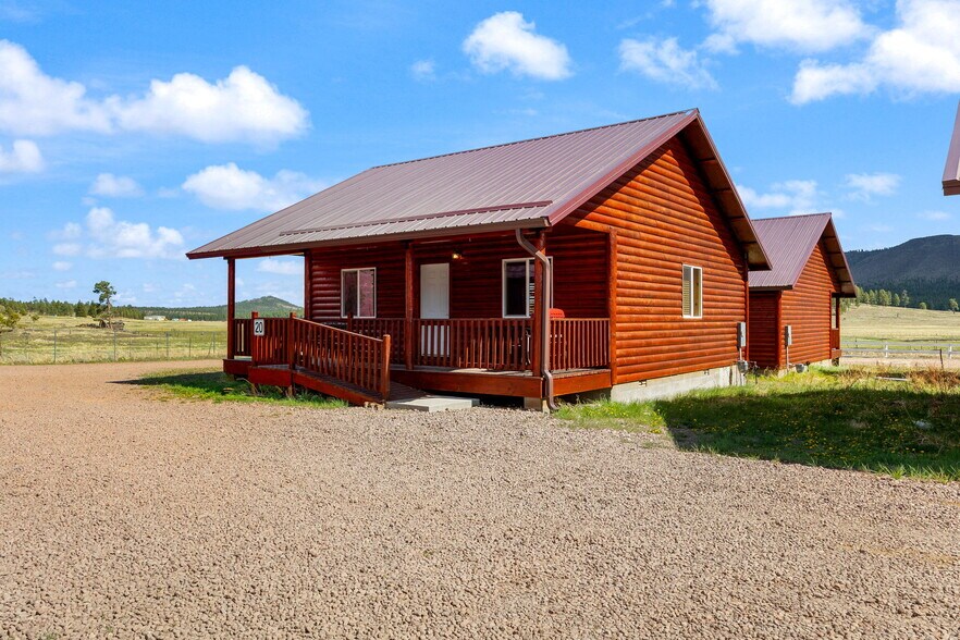 More Photos Of 2 County Road 2141 rd, Alpine Hotel For Sale