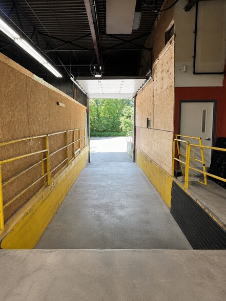 More Photos Of 2555 Baird Rd, Penfield Light Manufacturing For Lease