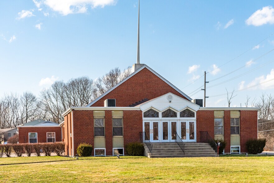 More Photos Of 4445 Wilmington Pike, Dayton Religious Facility For Sale