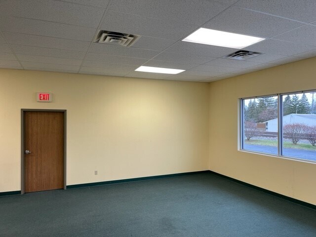 More Photos Of 360 E Grand Blanc Rd, Grand Blanc Office For Lease