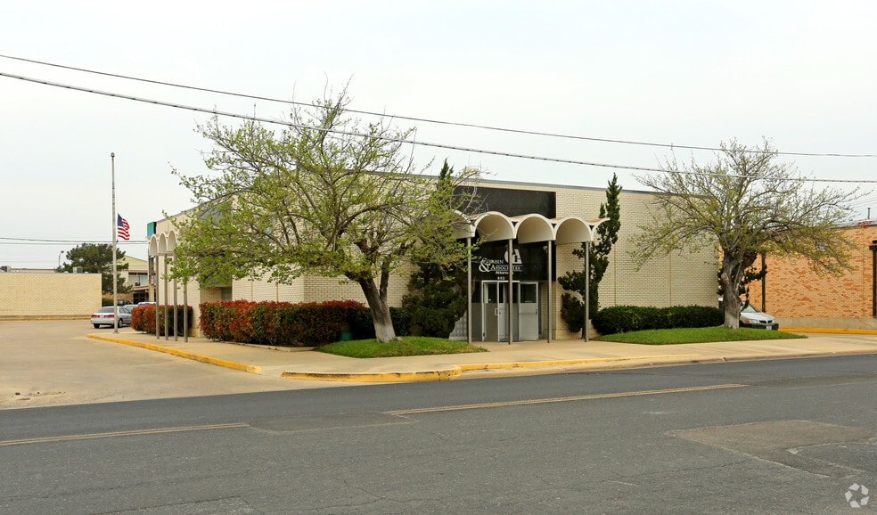 Primary Photo Of 603 N 8th St, Killeen Office For Sale