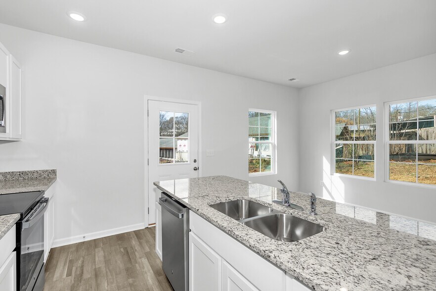 More Photos Of , Pendleton Multifamily For Sale