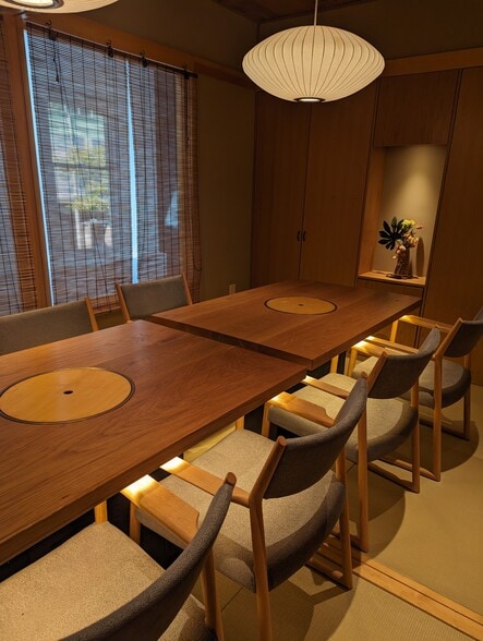 More Photos Of 341-343 W Broadway, New York Storefront Retail Office For Lease