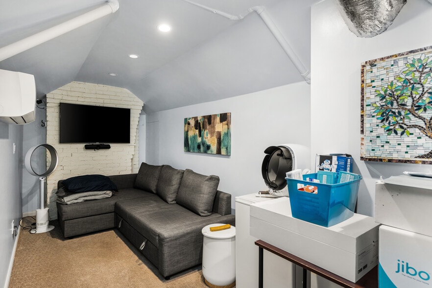 More Photos Of 615 E Chapman Ave, Orange Medical For Sale