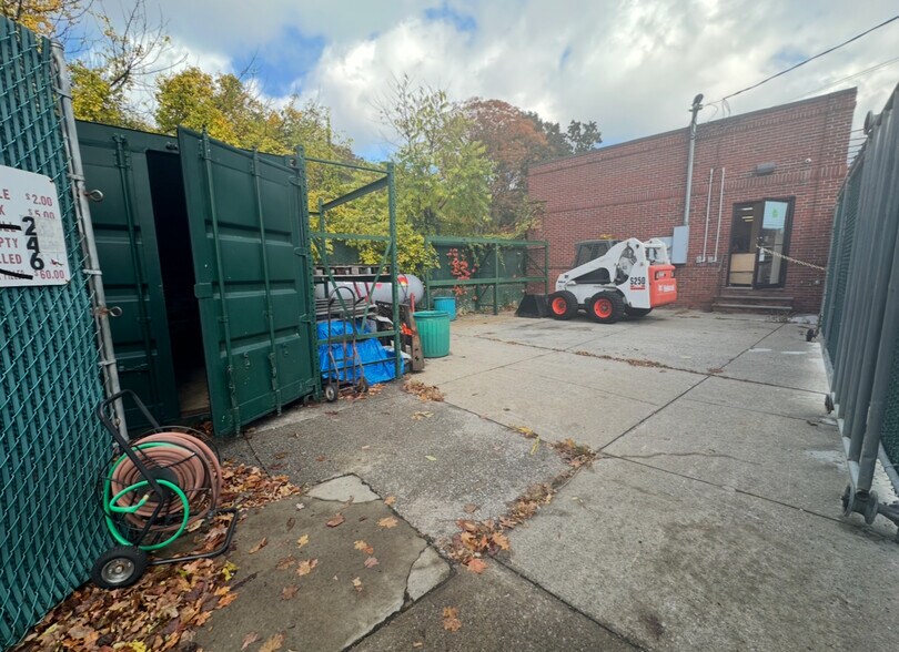 More Photos Of 4 Riversville Road Rd, Greenwich Land For Lease