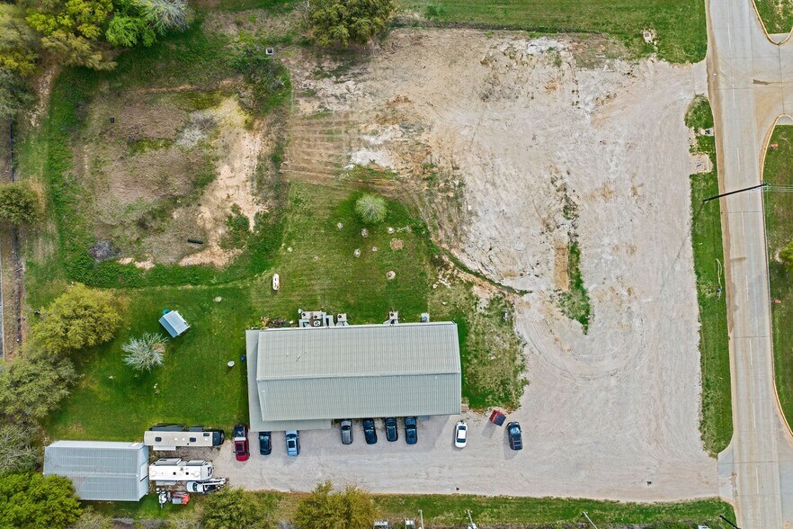 More Photos Of 20204 Schiel Rd, Cypress Warehouse For Sale