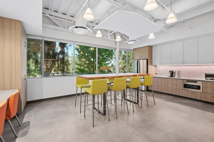 More Photos Of 20532 El Toro Rd, Mission Viejo Office For Sale
