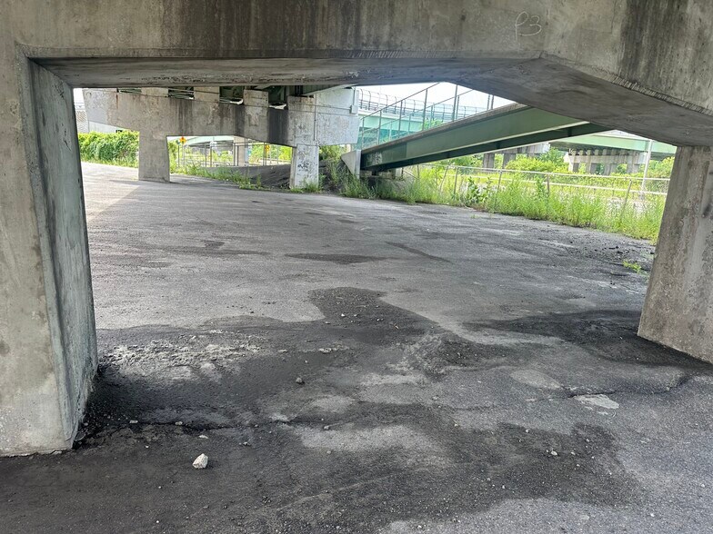 More Photos Of 49 E Main St, Amsterdam Office For Sale