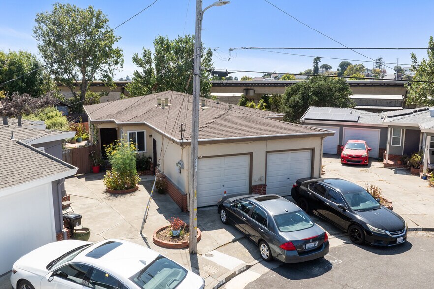 Primary Photo Of 1029 Ranchito Ct, El Cerrito Apartments For Sale