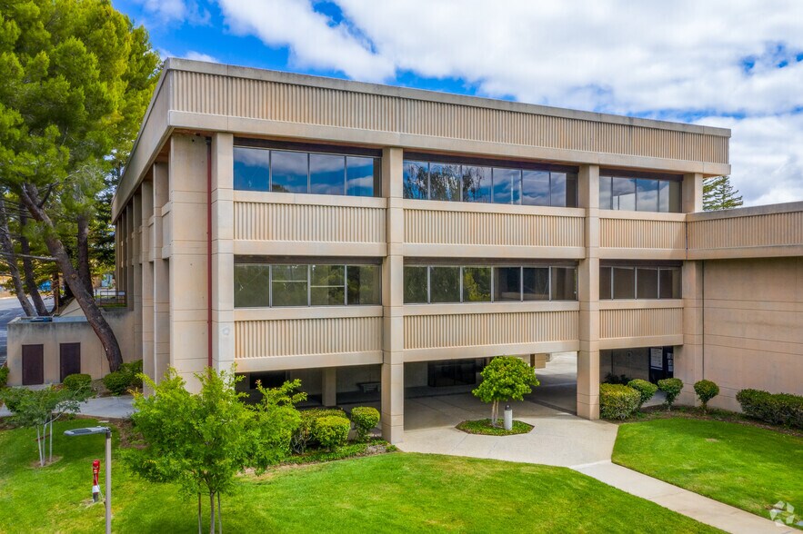 Primary Photo Of 3440 Hillview Ave, Palo Alto Medical For Lease