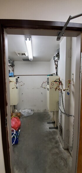 More Photos Of 12660 Riverside Dr, Valley Village Medical For Lease